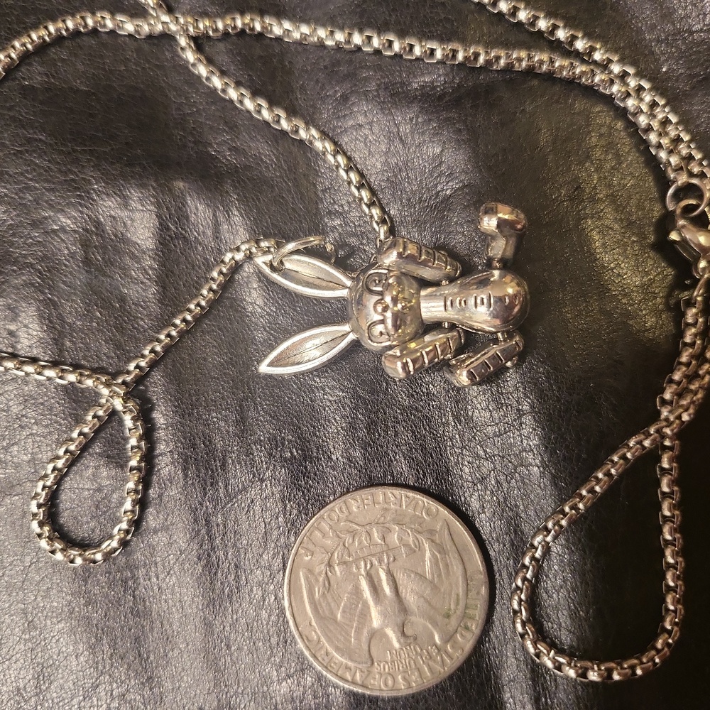 STAINLESS STEAL MOVABLE BUNNY 🐰 & CHAIN ⛓️ SO CUTE, GREAT FIDGET PENDANT